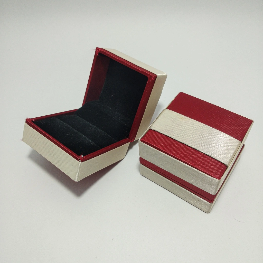 jewelry box pink cream strip satin ring